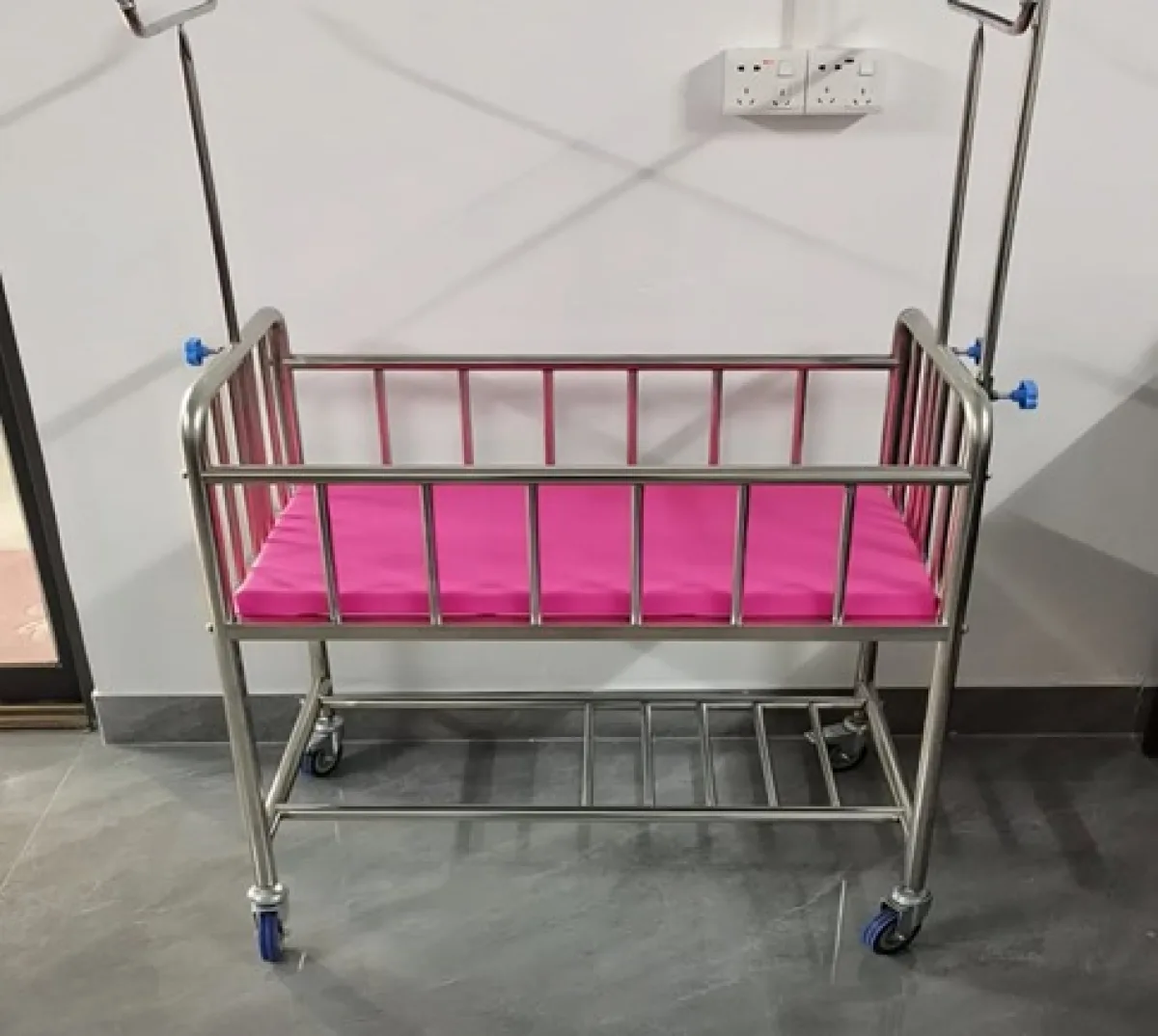 Stainless Steel Baby Cot (Hospital Infant Crib)