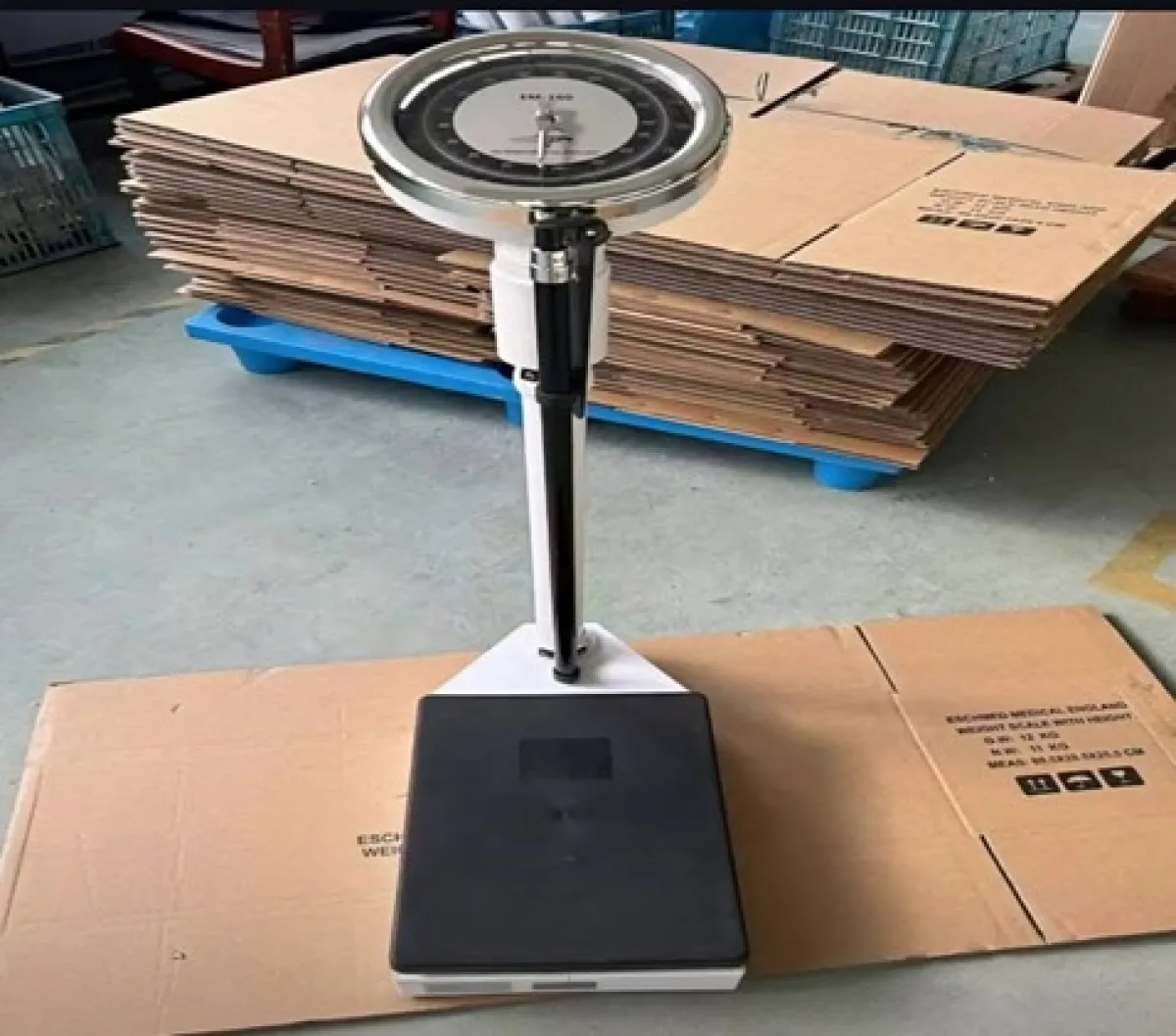 Mechanical Physician Weighing Scale